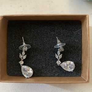 Teardrop glass earrings